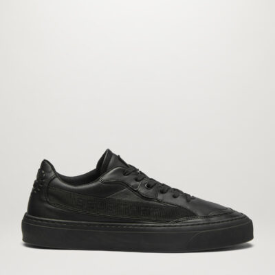 signature low top sneaker